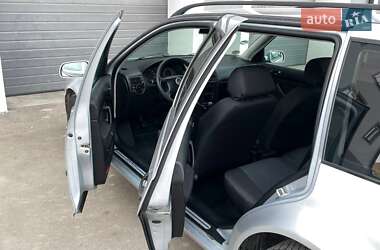 Універсал Volkswagen Golf 2000 в 