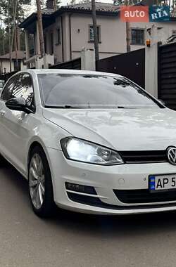 Хетчбек Volkswagen Golf 2014 в Києві