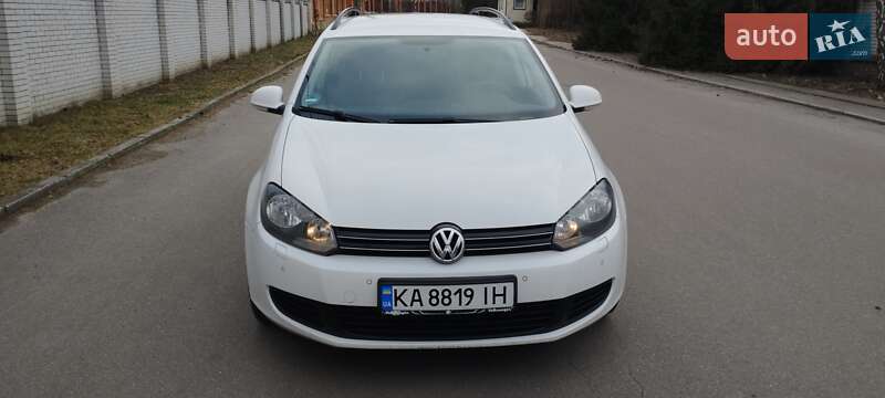 Универсал Volkswagen Golf 2010 в Киеве