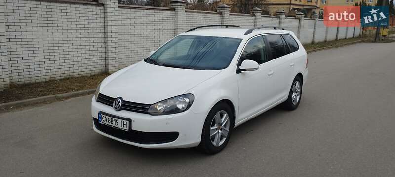 Универсал Volkswagen Golf 2010 в Киеве