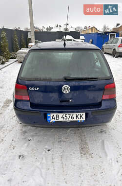 Хетчбек Volkswagen Golf 2002 в Ладижині