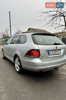 Універсал Volkswagen Golf 2010 в Кам'янці