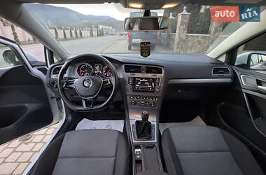 Универсал Volkswagen Golf 2013 в Сваляве