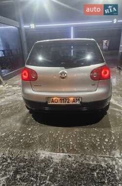 Хетчбек Volkswagen Golf 2004 в Тячеві