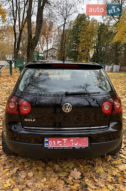 Хетчбек Volkswagen Golf 2009 в 