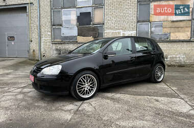 Хэтчбек Volkswagen Golf 2008 в Ровно