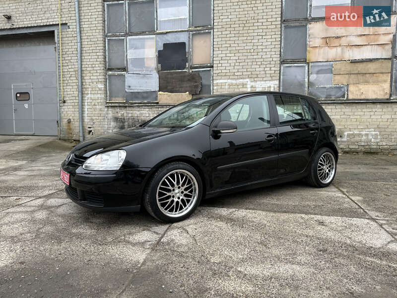 Хетчбек Volkswagen Golf 2008 в Рівному