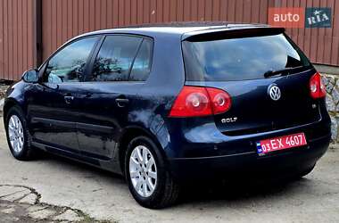 Хэтчбек Volkswagen Golf 2005 в Полтаве