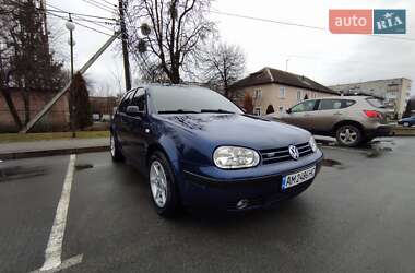 Хетчбек Volkswagen Golf 2002 в Звягелі