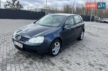 Хетчбек Volkswagen Golf 2005 в Києві