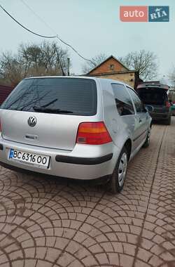 Хетчбек Volkswagen Golf 2003 в Червонограді