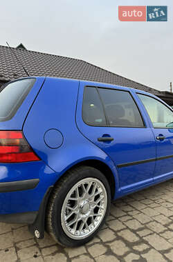 Хетчбек Volkswagen Golf 1998 в Любомлі