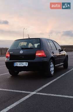 Хэтчбек Volkswagen Golf 1999 в Ровно