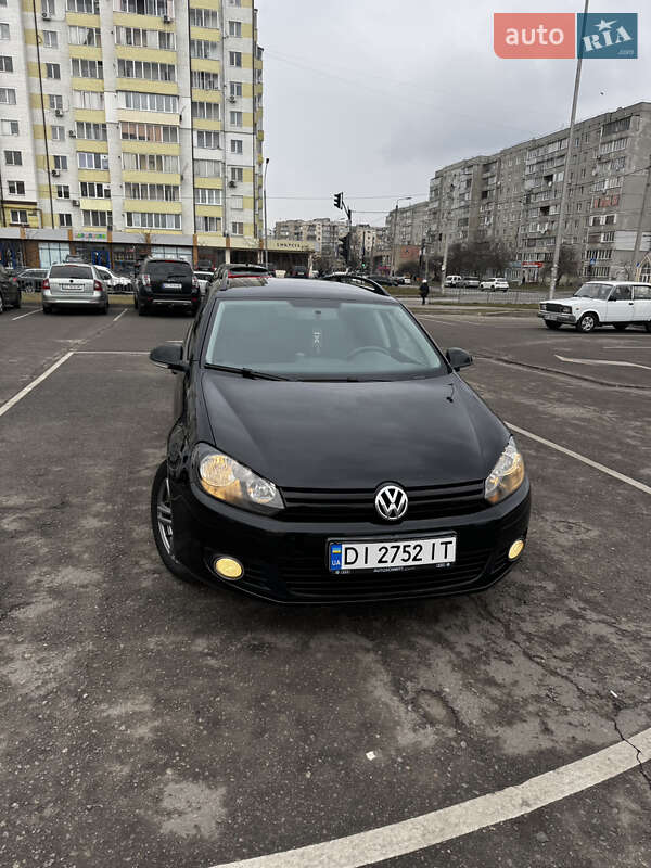 Универсал Volkswagen Golf 2010 в Ивано-Франковске