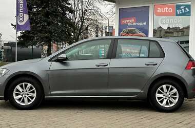 Хетчбек Volkswagen Golf 2019 в 