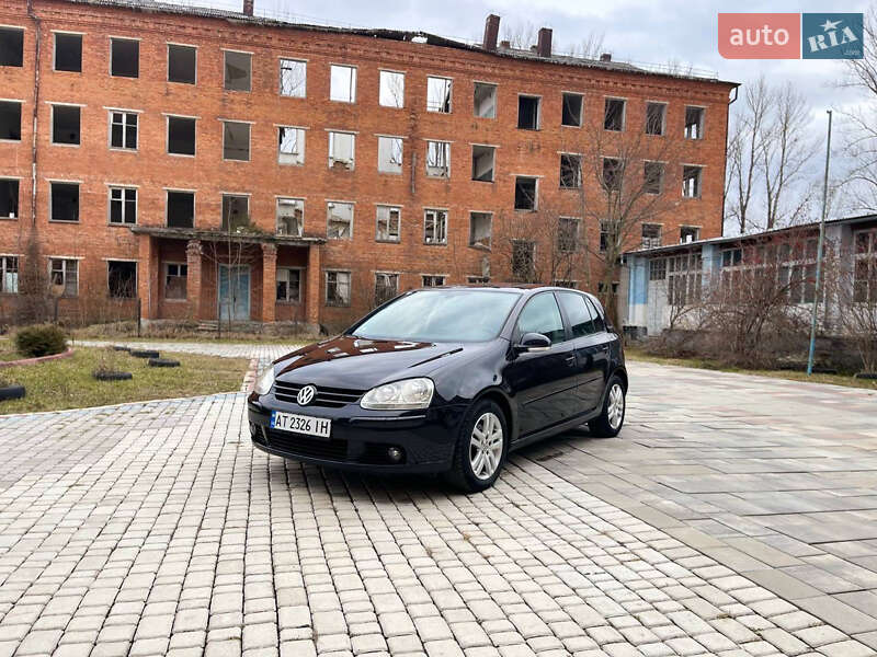 Хетчбек Volkswagen Golf 2007 в Надвірній