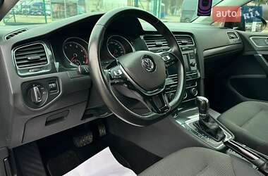 Хетчбек Volkswagen Golf 2019 в 