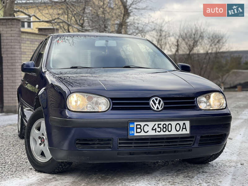 Хетчбек Volkswagen Golf 2001 в Тернополі