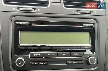 Хетчбек Volkswagen Golf 2010 в 