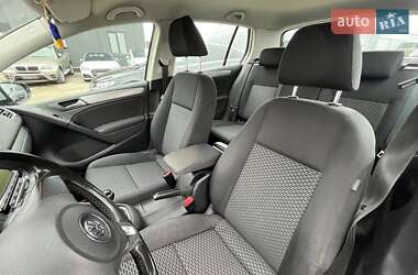 Хетчбек Volkswagen Golf 2010 в 