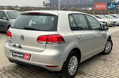 Хетчбек Volkswagen Golf 2010 в 