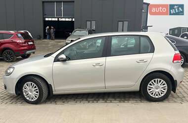 Хетчбек Volkswagen Golf 2010 в 