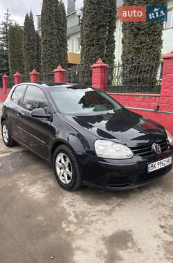 Хетчбек Volkswagen Golf 2004 в Рівному