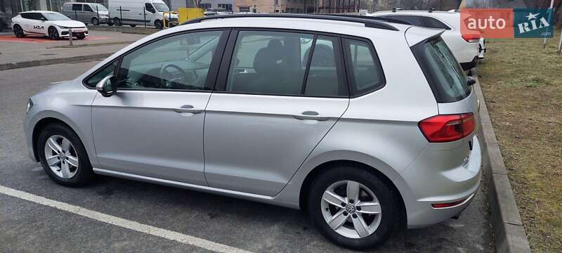 Универсал Volkswagen Golf 2015 в Львове