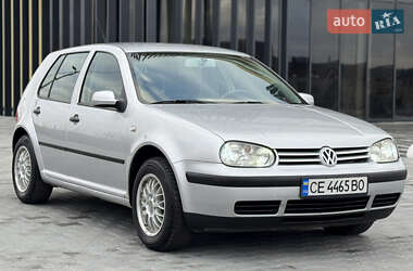 Хетчбек Volkswagen Golf 2002 в Чернівцях