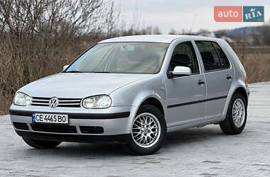 Хетчбек Volkswagen Golf 2002 в Чернівцях