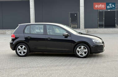 Хетчбек Volkswagen Golf 2010 в Житомирі