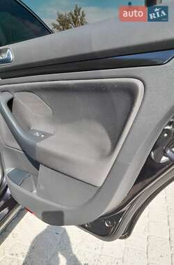 Универсал Volkswagen Golf 2009 в 