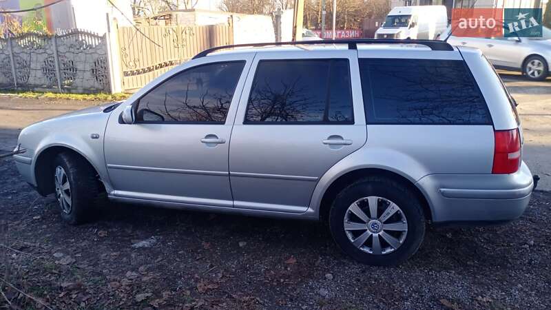 Універсал Volkswagen Golf 2003 в Вінниці
