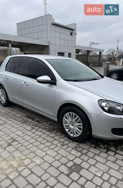 Хетчбек Volkswagen Golf 2009 в Мостиській