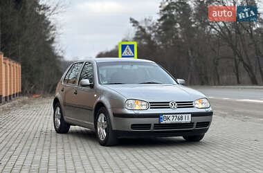 Хетчбек Volkswagen Golf 2002 в Красилові