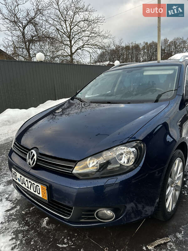 Универсал Volkswagen Golf 2011 в Долине