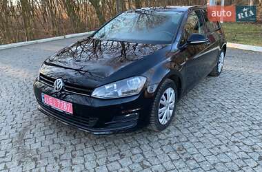 Хетчбек Volkswagen Golf 2015 в Чернівцях