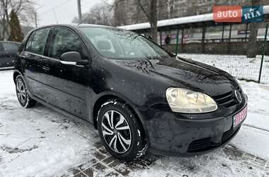 Хетчбек Volkswagen Golf 2005 в Києві