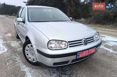 Хетчбек Volkswagen Golf 2003 в Полтаві