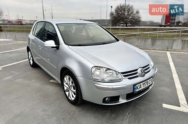 Хэтчбек Volkswagen Golf 2007 в Киеве