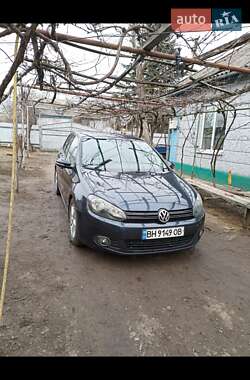 Хэтчбек Volkswagen Golf 2011 в 