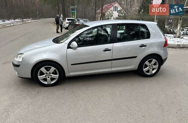 Хетчбек Volkswagen Golf 2005 в Броварах