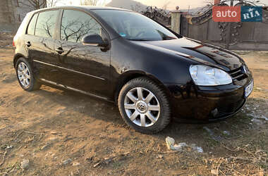 Хэтчбек Volkswagen Golf 2005 в Надворной