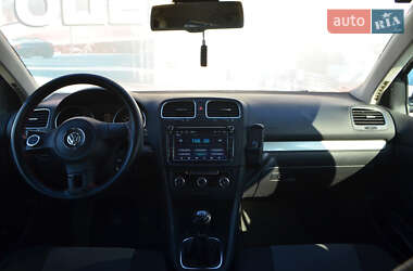 Універсал Volkswagen Golf 2013 в 