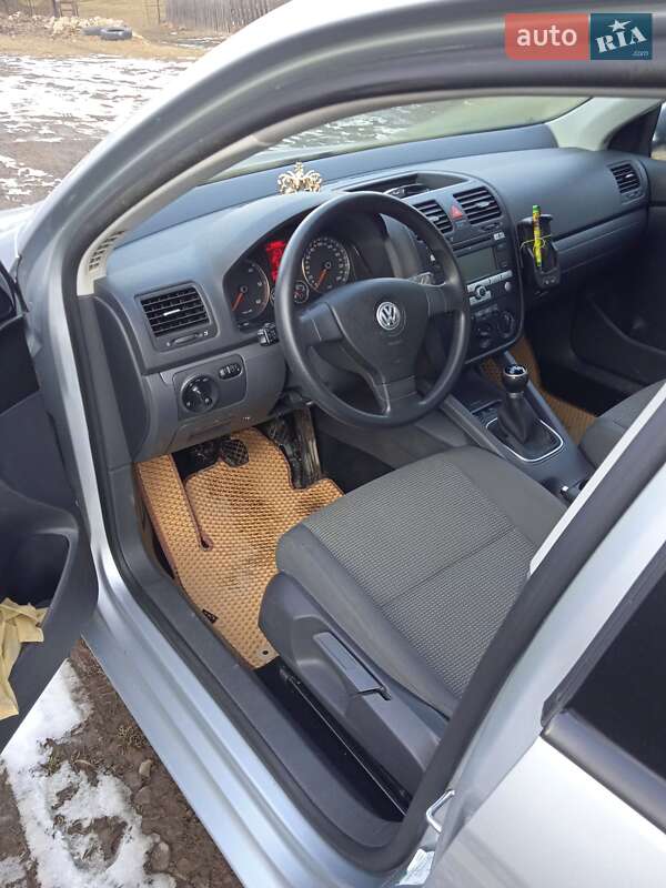 Универсал Volkswagen Golf 2009 в Путиле фото 12 Универсал Volkswagen Golf 2009 в Путиле