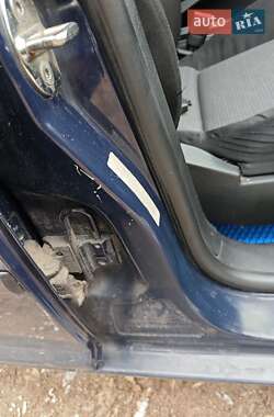 Хэтчбек Volkswagen Golf 1998 в 