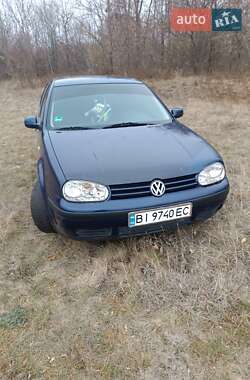 Хетчбек Volkswagen Golf 2001 в Глобиному