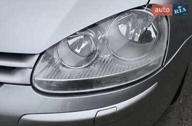 Хэтчбек Volkswagen Golf 2005 в Полтаве