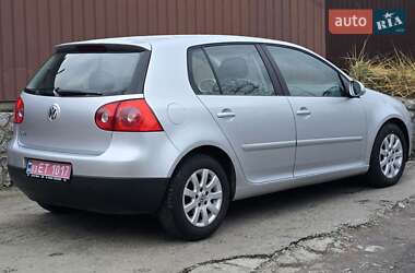 Хэтчбек Volkswagen Golf 2005 в Полтаве