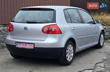 Хэтчбек Volkswagen Golf 2005 в Полтаве